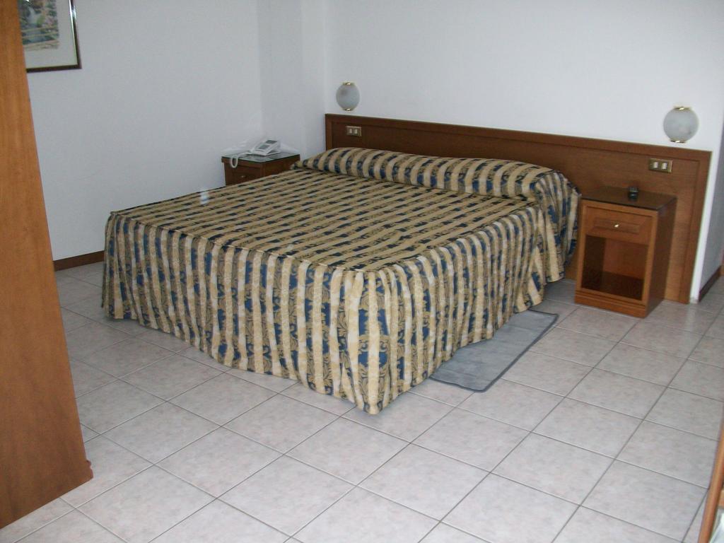 Hotel Santorotto Di Fabio Terrosi Sinalunga Oda fotoğraf